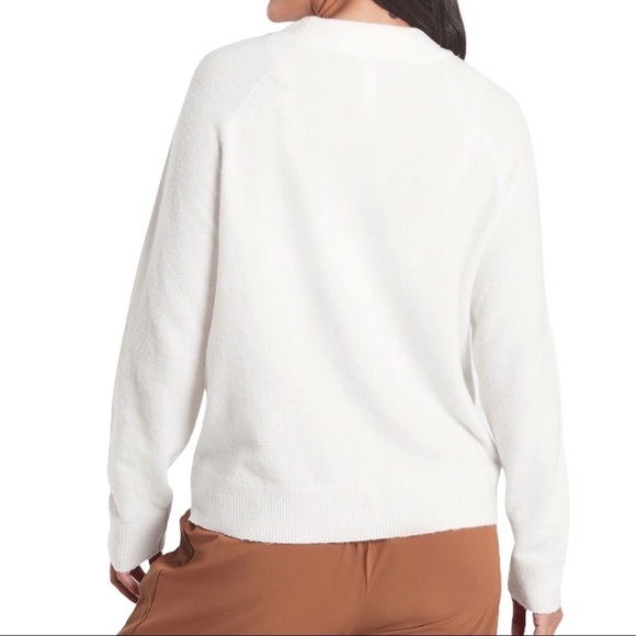 Athleta Hawthorne Crewneck Sweater Long Sleeve Cream Size XS Merino Wool 632070 - Picture 2 of 9